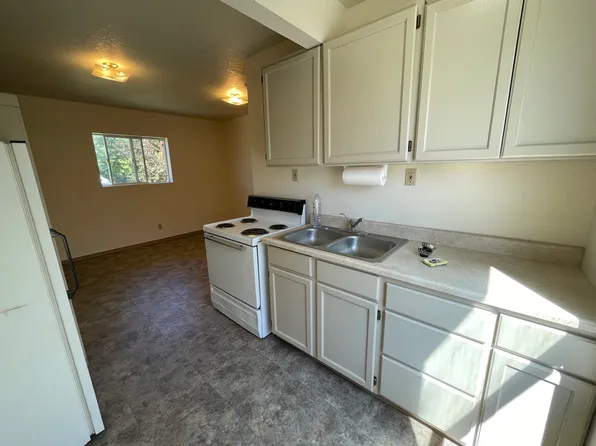 1012 N Maple St APT E, Ellensburg, WA 98926