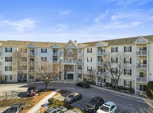 21 Hampshire Rd APT 213, Methuen, MA 01844