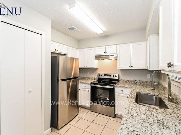 3rd image of 10932 Naples Ct N