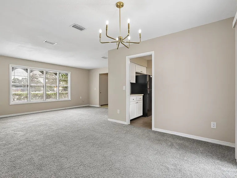 3920 University Club Blvd — Photo 4