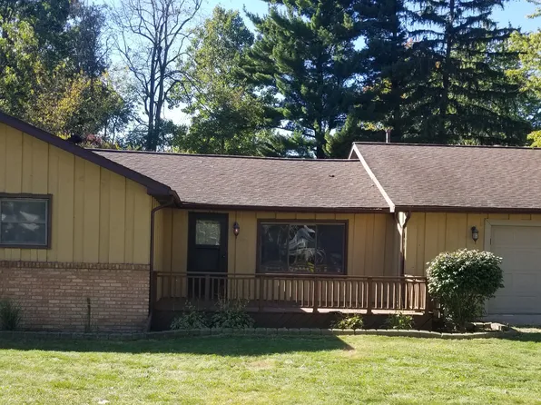 2003 Rebecca St, Valparaiso, IN 46383