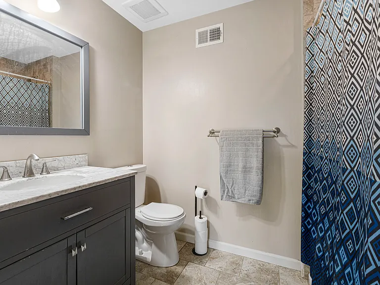 8383 Somerset Dr — Photo 11