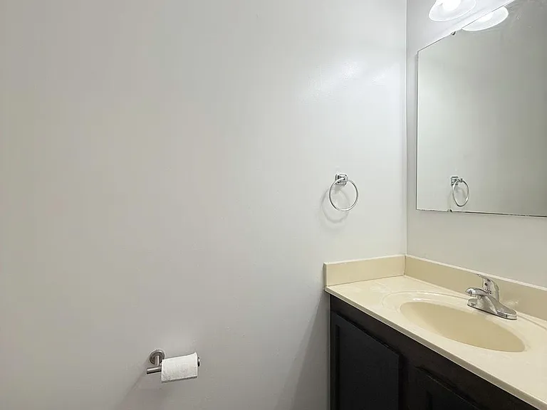 17 Tall Oaks Ct — Photo 26