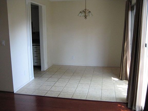 5th image of 367 Cannon Green Dr APT H