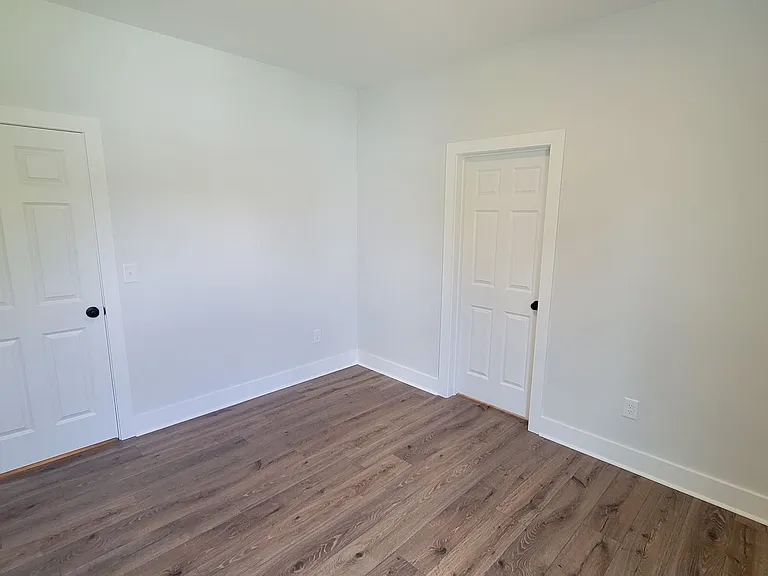 125 Ledbetter St #B — Photo 6