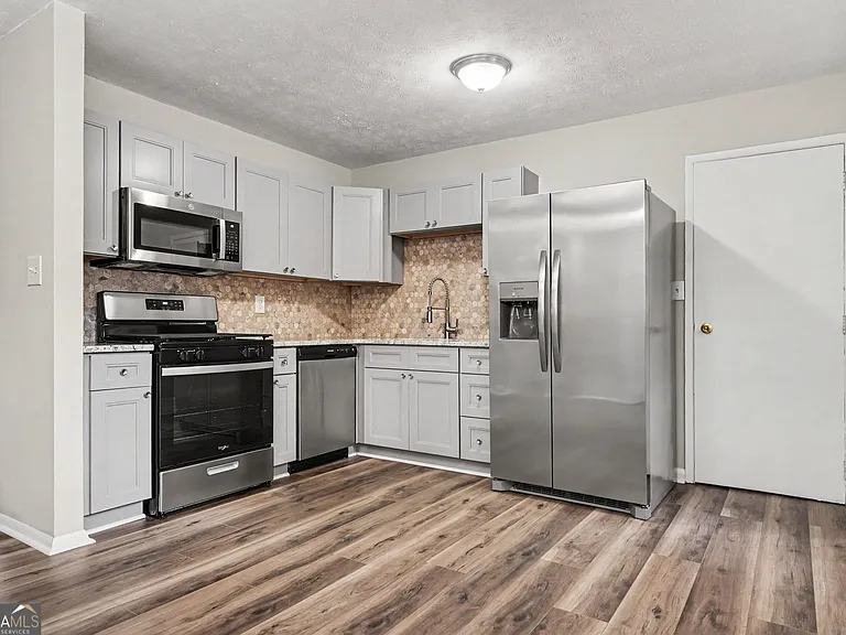 1315 Pineglen Dr — Photo 8