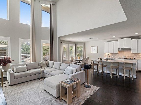 5th image of 15504 Cabrillo Way
