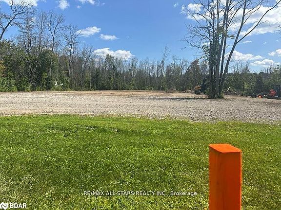 3rd image of 45 River Rd