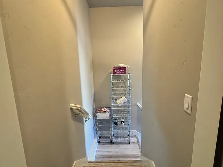 2740 Ordway Ave — Photo 68