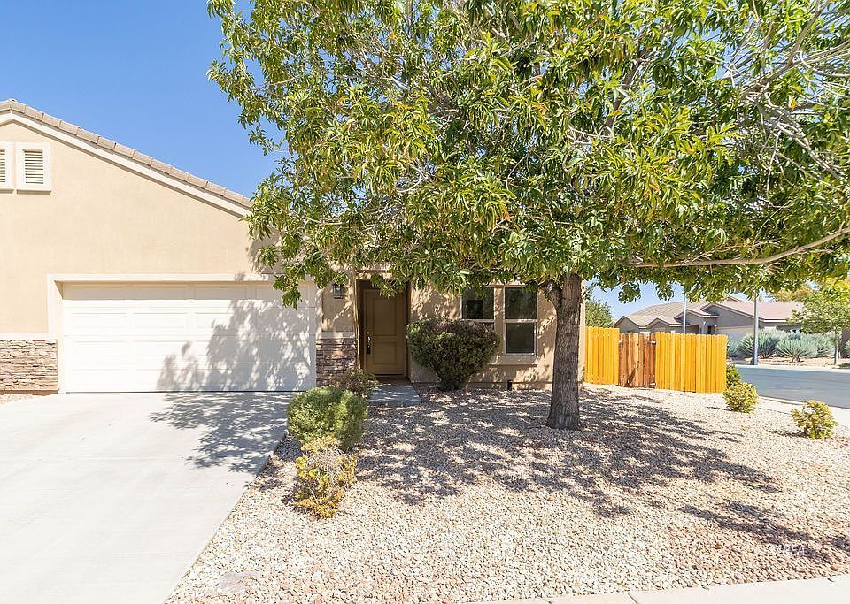 1st image of 829 Santa Maria Way