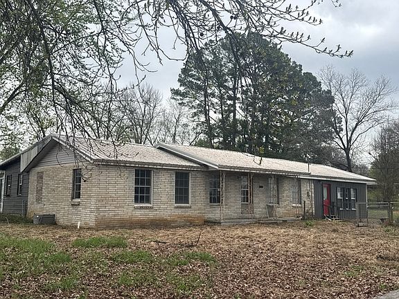 3rd image of 5919 Alma Hwy