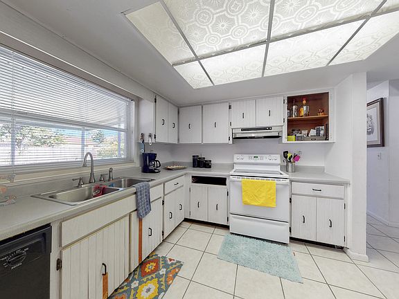 4th image of 7 Fernwood Ln