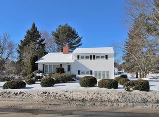 698 Essex St, Bangor, ME 04401