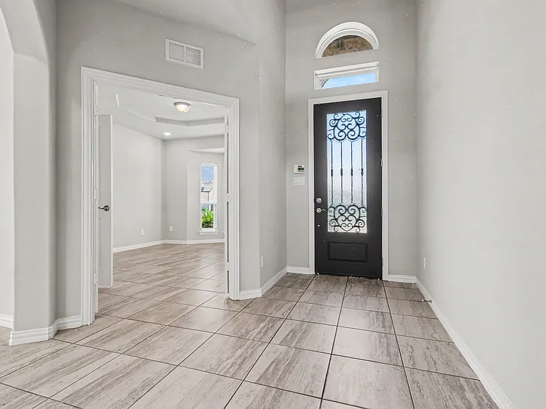 1800 Wade Ct — Photo 17