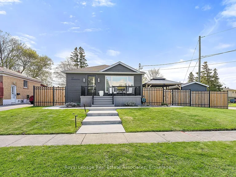 37 Windsor Rd — Photo 2