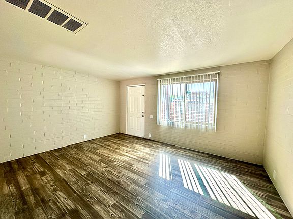 3rd image of 114 W Laguna St #Laguna114-13