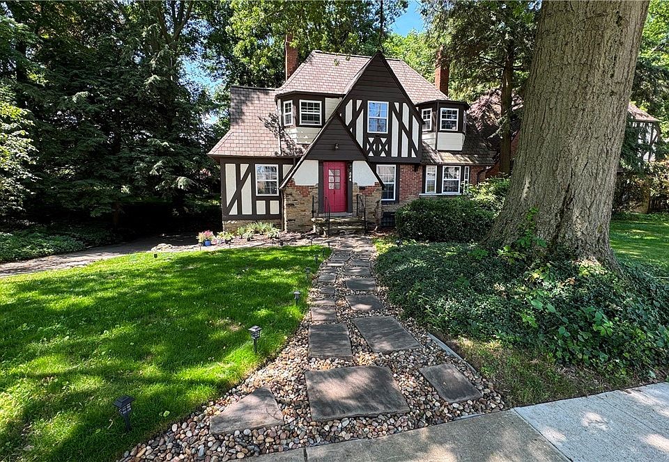 1st image of 554 Greenvale Rd
