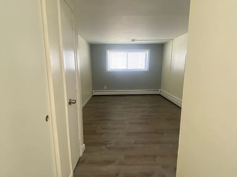 Willard Street Apartments offers the perfect location, with easy access to all major Highways 495... — Photo 3