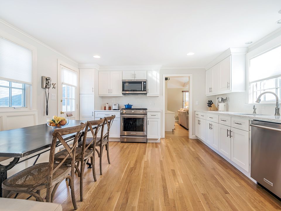 96 Bristol Rd, Wellesley, MA 02481 Zillow