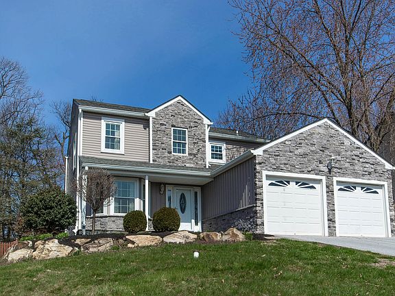 3rd image of 1614 Wolfe Ln