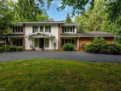 29276 S Woodland Rd, Pepper Pike, OH, 44124
