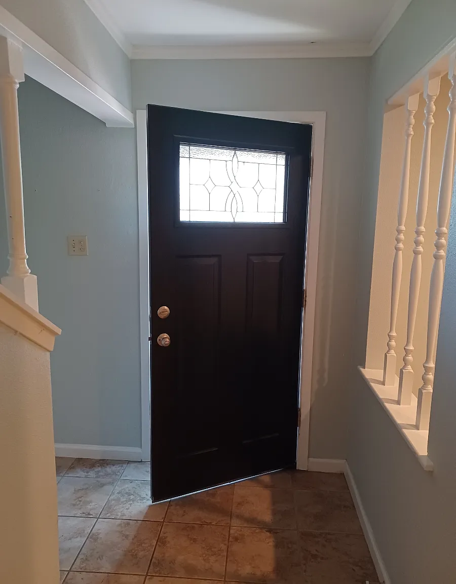 8707 Tradewind Dr — Photo 2