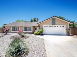 12410 Aspen View Cir, Victorville, CA 92392