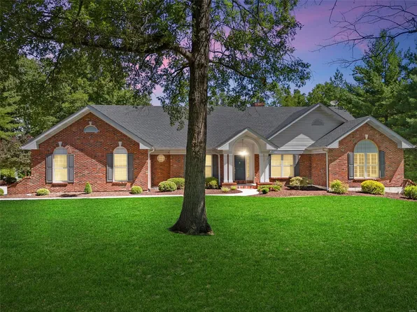 31 Kinker Dr, Moscow Mills, MO 63362