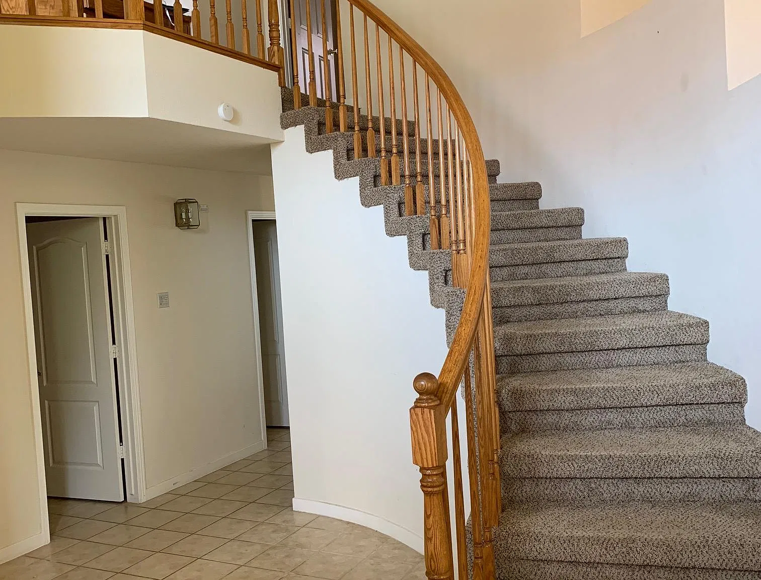 1819 E Niles Ave — Photo 2