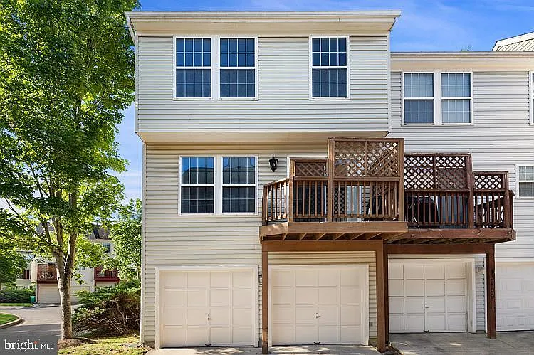 13811 Churchville Dr — Photo 32