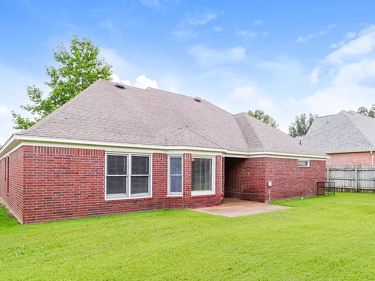 1883 Banstead Dr — Photo 16