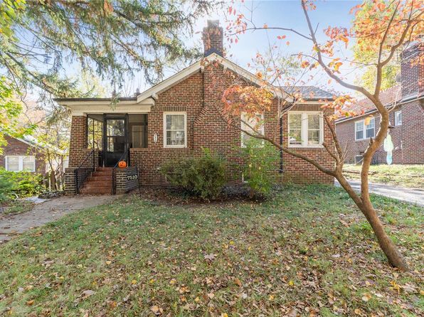 7510 Springdale Dr, Saint Louis, MO 63121