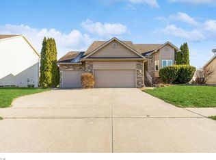 1203 NW Rolling Rock Rd, Ankeny, IA 50023