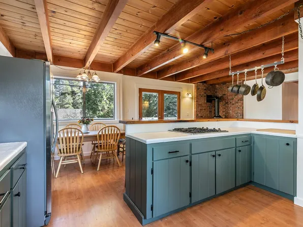10115 Vista Ave, Truckee, CA 96161