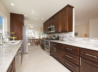 7004 Ladrillo St, San Diego, CA 92111