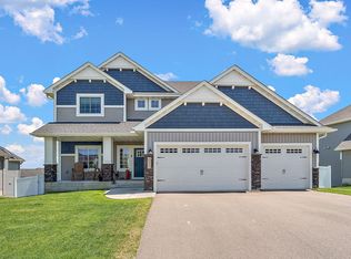 19856 Harvest Dr, Lakeville, MN 55044