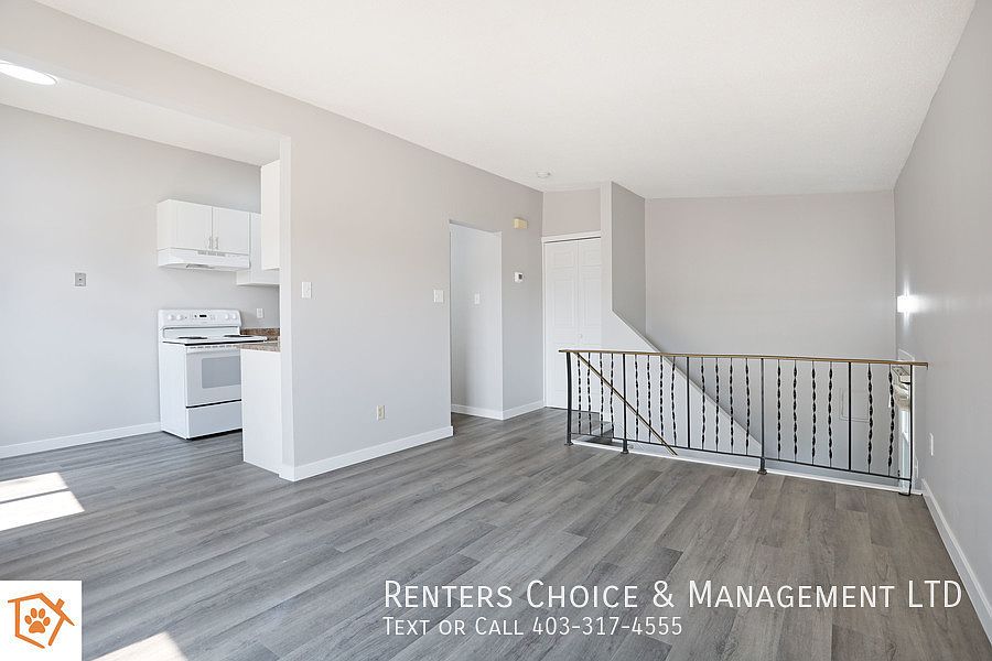 1st image of 931 Cassils Rd W #2