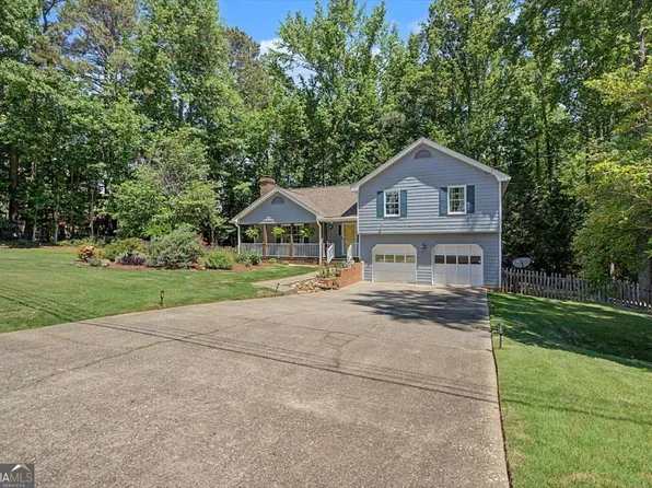 1354 W Prospect Dr, Lawrenceville, GA 30043