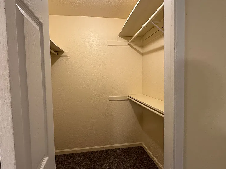 6542 Leesburg Pl — Photo 10