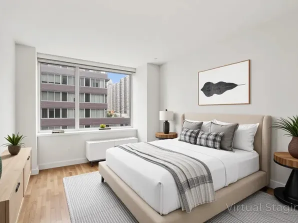 120 Riverside Boulevard image 10 of 24