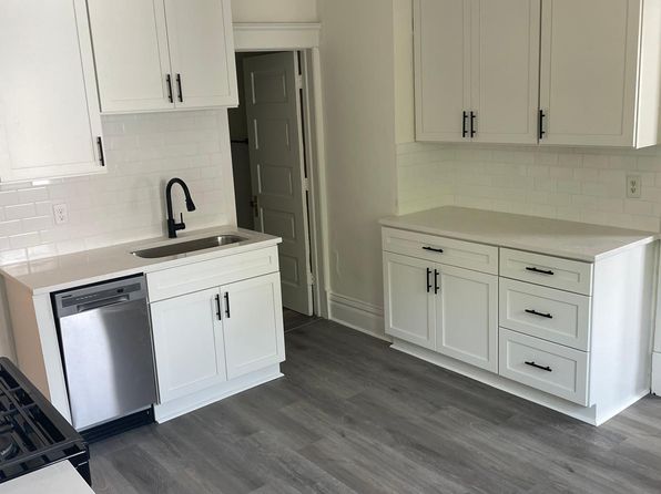 2001 Grand St NE Unit 2