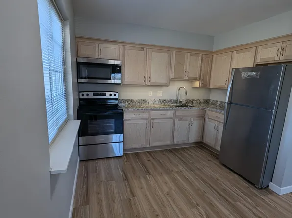 308 McHenry St #101, Burlington, WI 53105