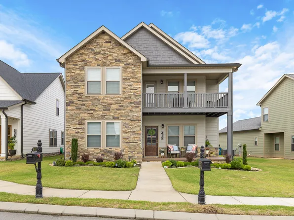 415 Tuscany Village Dr, Ringgold, GA 30736