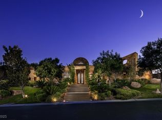 15 Golden Sunray Ln, Las Vegas, NV 89135