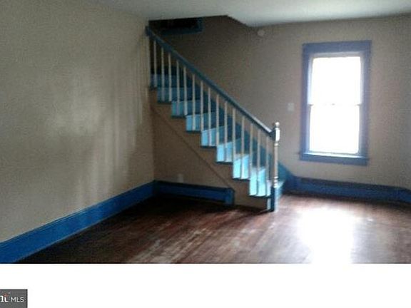 3rd image of 422 South Ave