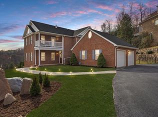 5664 Longridge Dr, Roanoke, VA 24018
