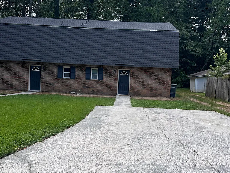 810 Wilson Cir SW #810 — Photo 1