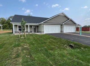 767 Dripping Spring Dr, Hedgesville, WV 25427