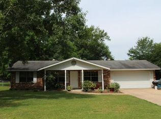315 Bills Ave, Ocean Springs, MS 39564