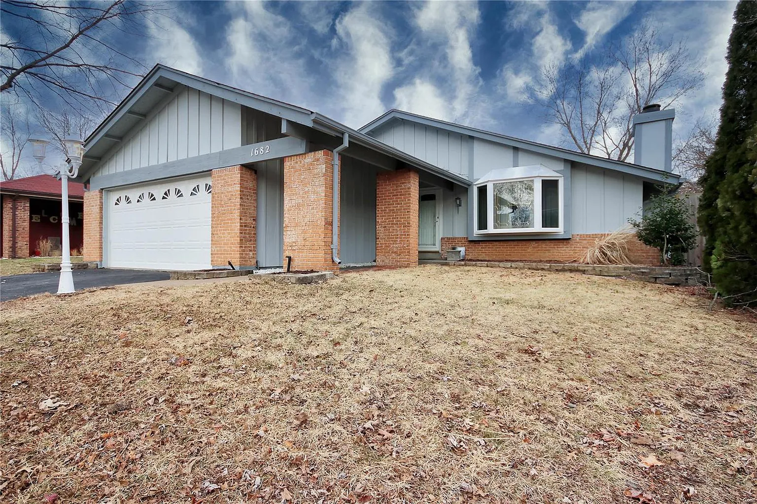 1682 Barkwood Dr photo 1